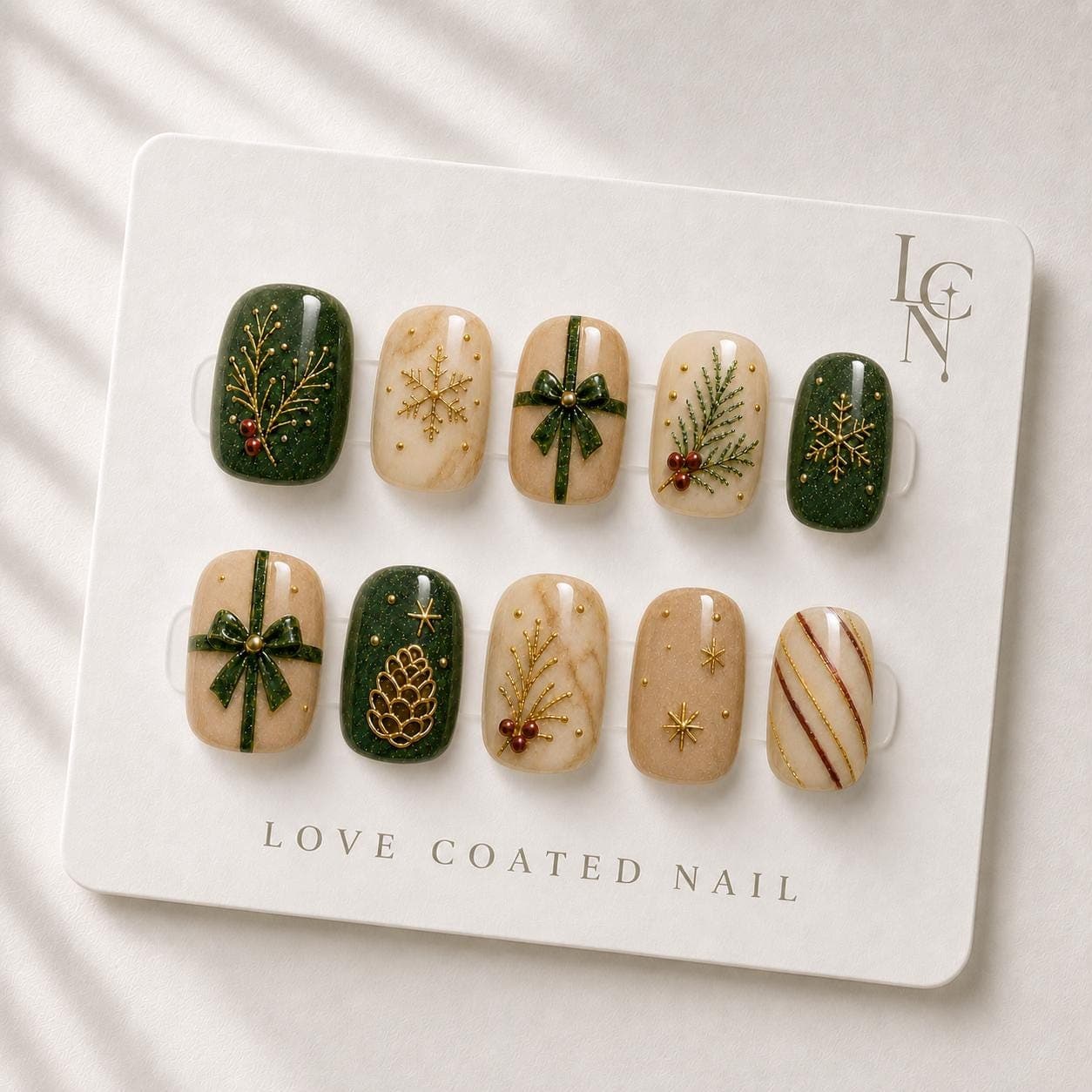 Extra Short Christmas Press On Nails, Luxury Green Holiday Nails, Handmade Winter Gift Nails, Gold Snowflake Festive Nails