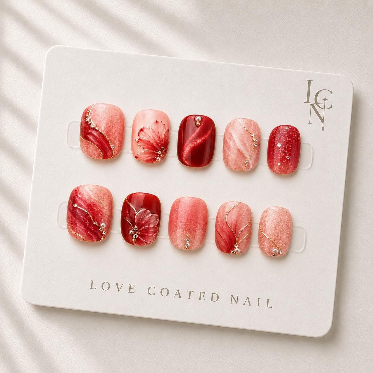 Red Press On Nails, Short Press On Nails, Floral Press On Nails, Cat Eye Nails, Burgundy Nails, Handmade Almond Nails